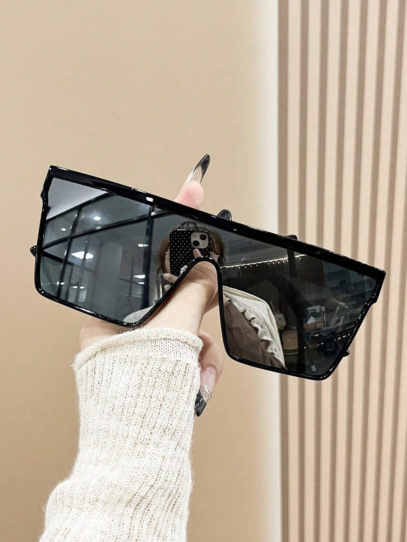 1 Pair Black Oversized One-Piece Lens Fashion Glasses, Fashionable Summer Beach Shades Beach Accessories for Women Glasses Shades